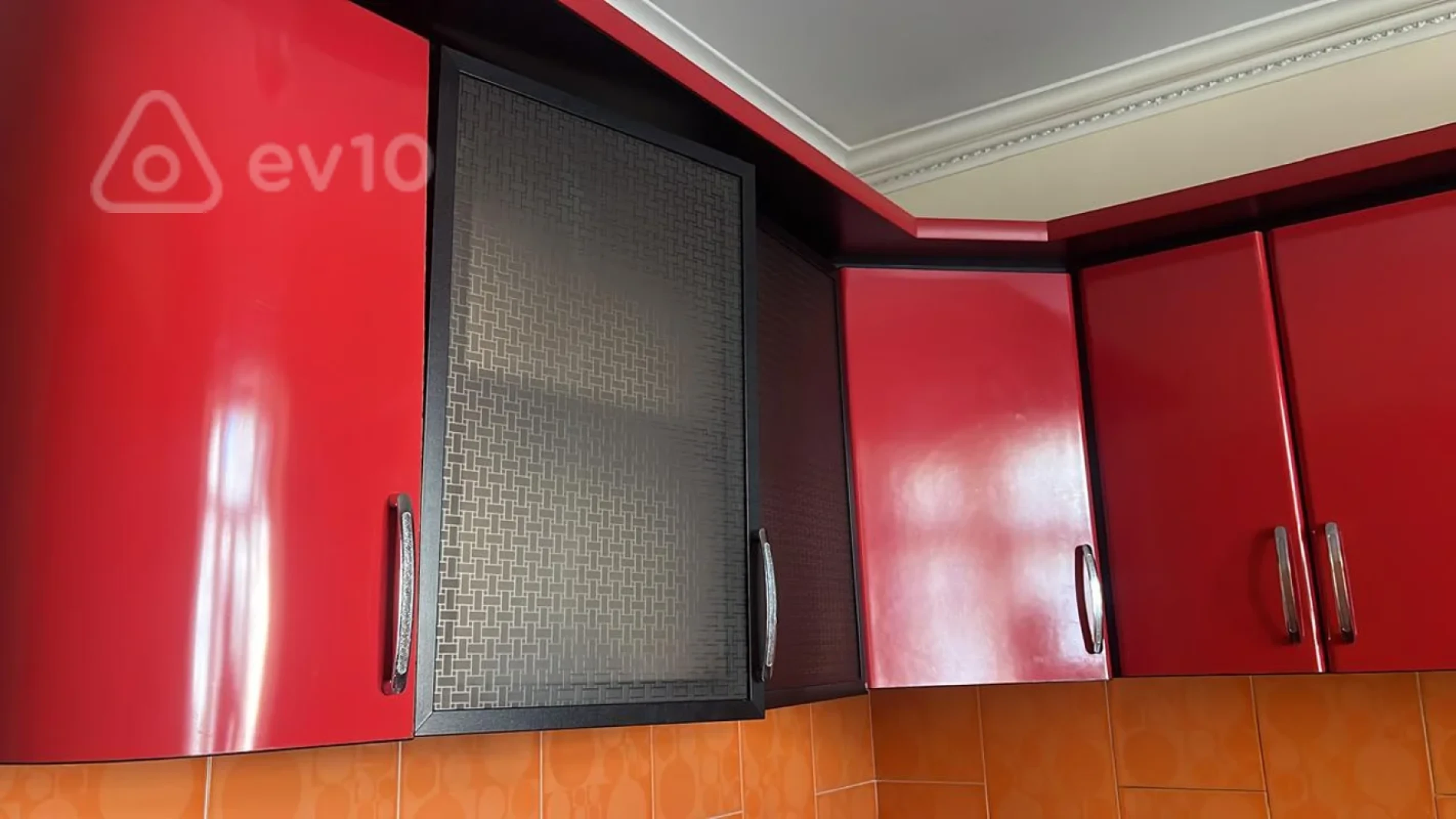 Kirayə verilir 3 otaqlı köhnə tikili 75 m²