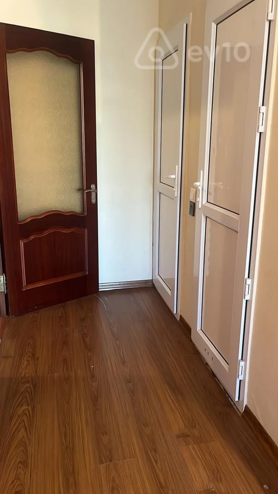 Kirayə verilir 3 otaqlı köhnə tikili 75 m²