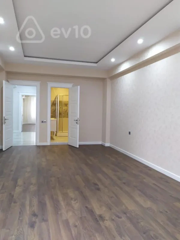 Kirayə verilir 4 otaqlı yeni tikili 186 m²
