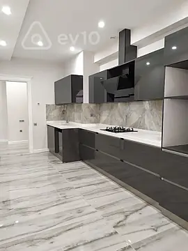 Kirayə verilir 4 otaqlı yeni tikili 186 m²