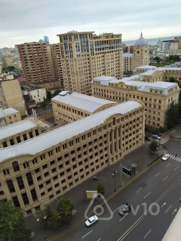 Kirayə verilir 4 otaqlı yeni tikili 186 m²