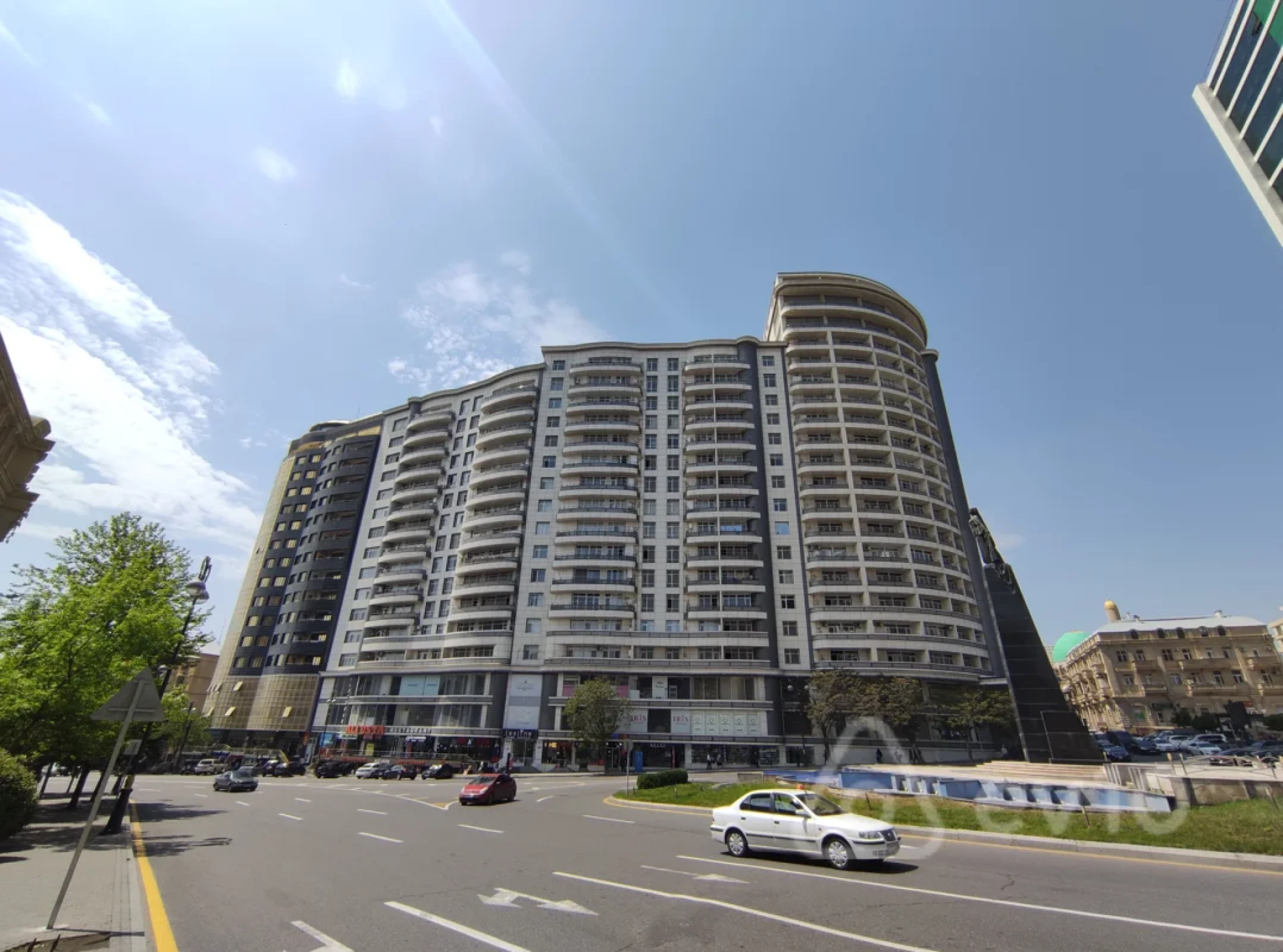 Kirayə verilir 4 otaqlı yeni tikili 186 m²