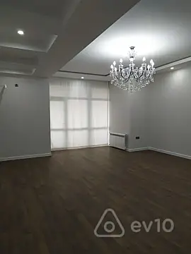 Kirayə verilir 4 otaqlı yeni tikili 186 m²