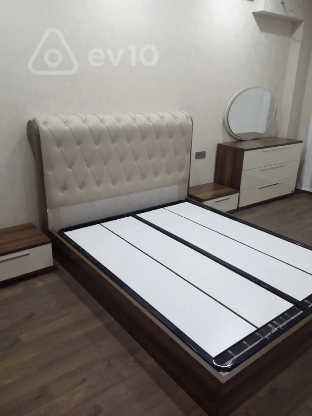 Kirayə verilir 4 otaqlı yeni tikili 186 m²