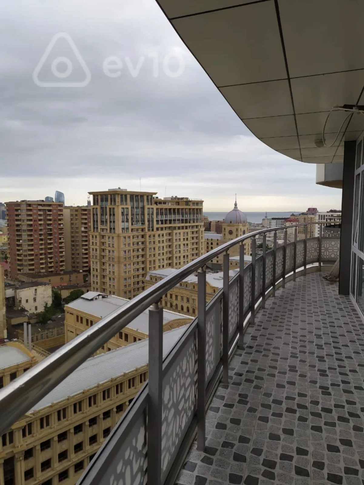 Kirayə verilir 4 otaqlı yeni tikili 186 m²