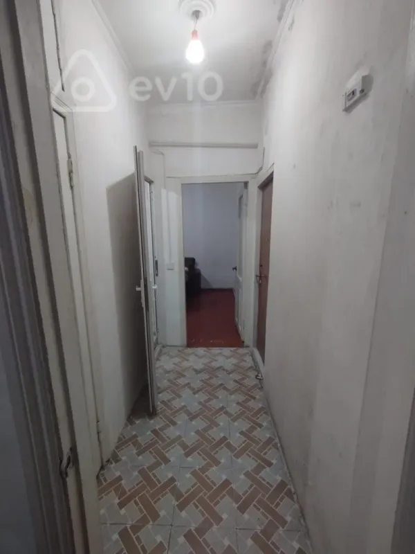 Kirayə verilir 2 otaqlı köhnə tikili 47 m²