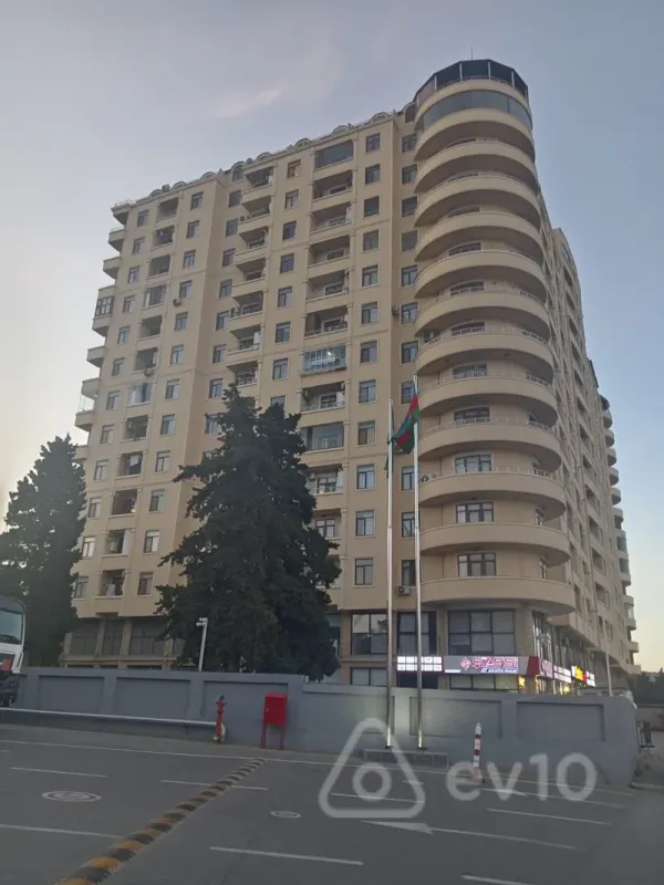 Satılır 3 otaqlı yeni tikili 145 m²