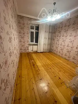 Kirayə verilir 2 otaqlı köhnə tikili 50 m²