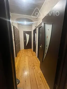 Kirayə verilir 2 otaqlı köhnə tikili 50 m²