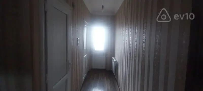 Kirayə verilir 3 otaqlı köhnə tikili 60 m²