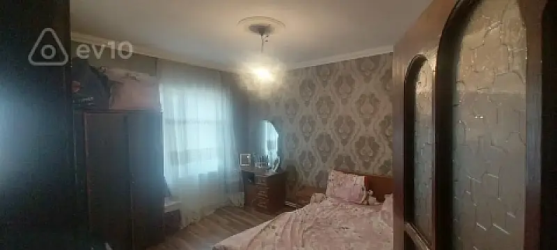 Kirayə verilir 3 otaqlı köhnə tikili 60 m²