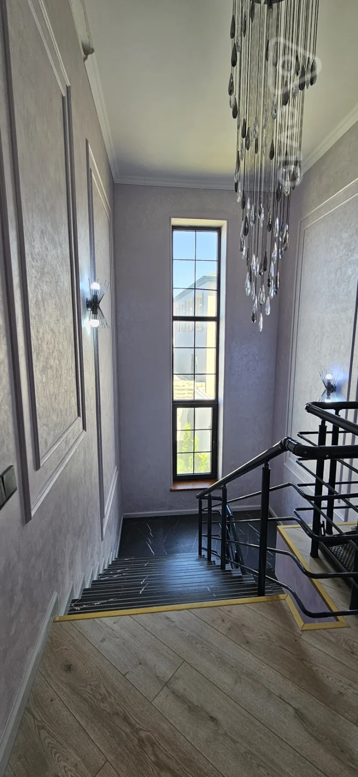 Satılır 4 otaqlı həyət evi 240 m²