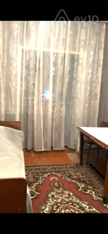 Kirayə verilir 1 otaqlı köhnə tikili 40 m²