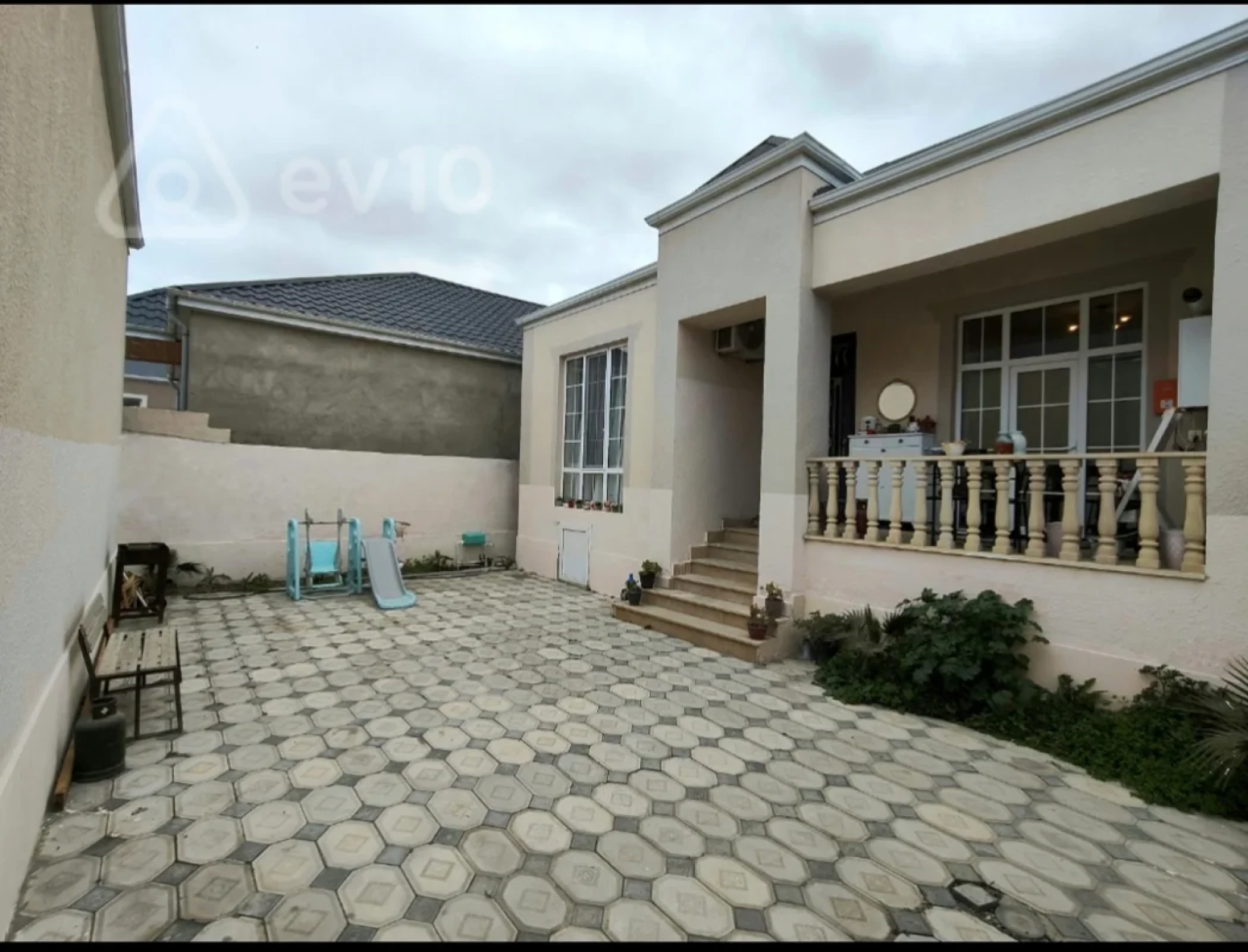 Satılır 3 otaqlı həyət evi 70 m²