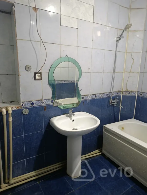 Kirayə verilir 1 otaqlı həyət evi 50 m²