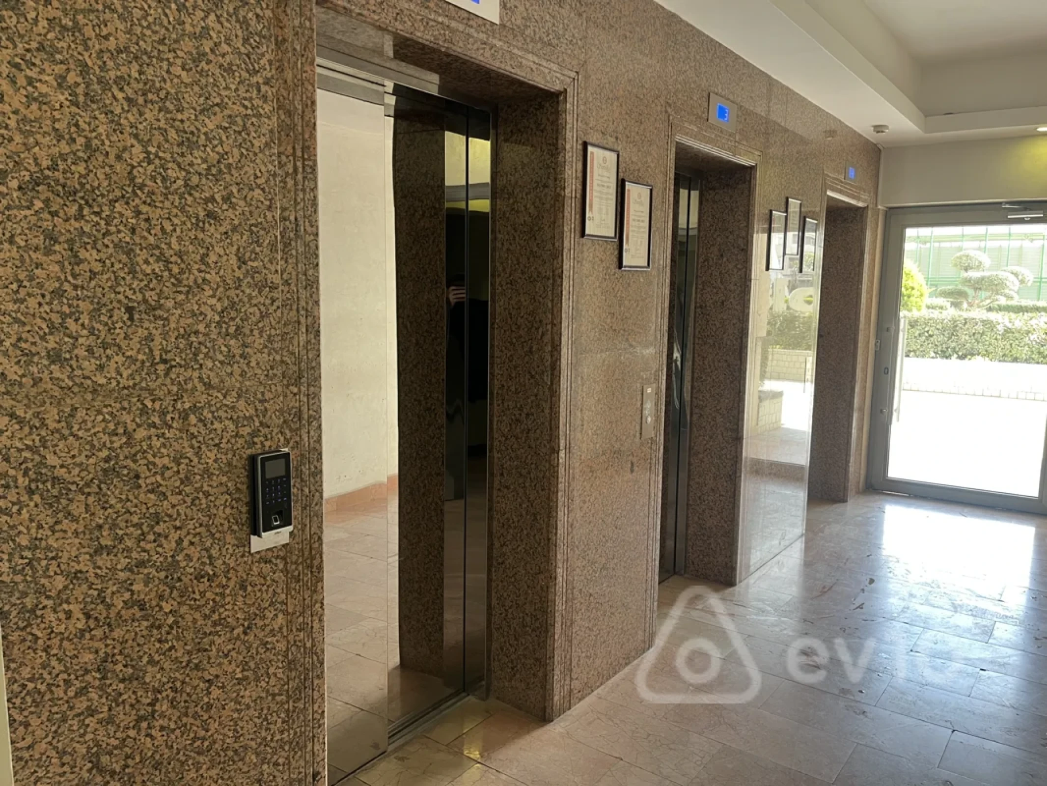 Satılır 3 otaqlı yeni tikili 185 m²