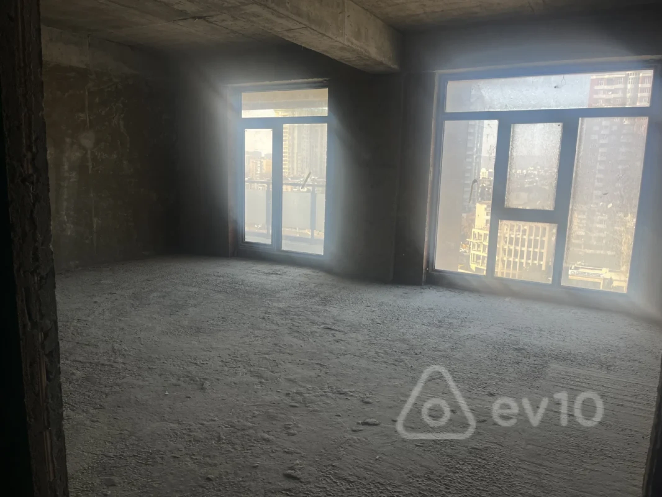 Satılır 3 otaqlı yeni tikili 185 m²