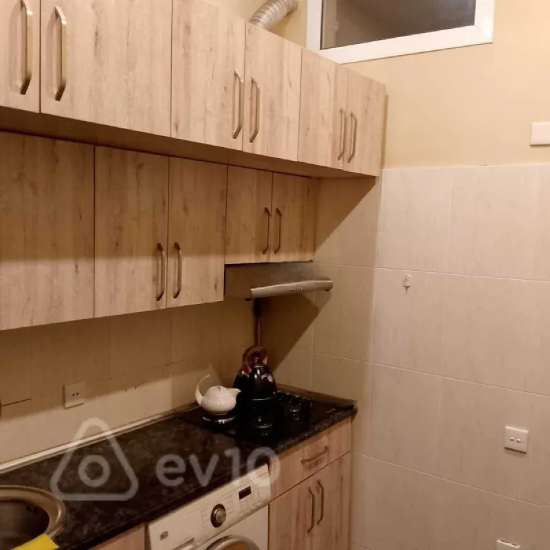 Kirayə verilir 1 otaqlı köhnə tikili 35 m²