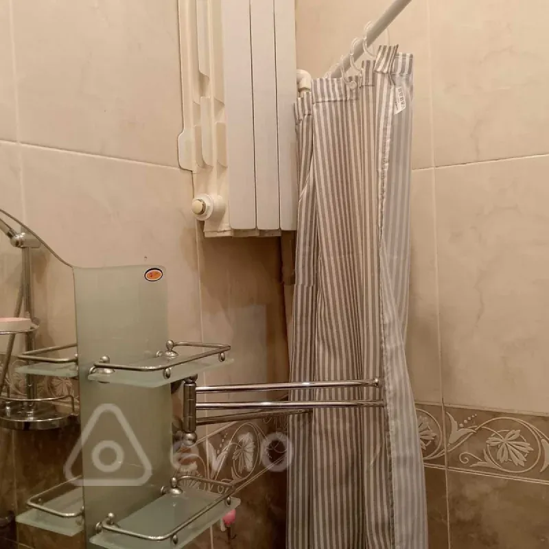 Kirayə verilir 1 otaqlı köhnə tikili 35 m²