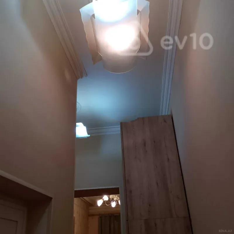 Kirayə verilir 1 otaqlı köhnə tikili 35 m²