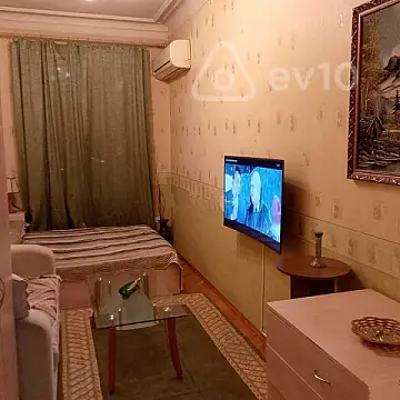 Kirayə verilir 1 otaqlı köhnə tikili 35 m²