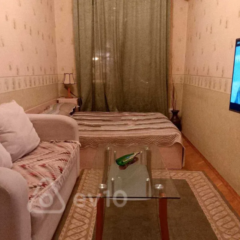 Kirayə verilir 1 otaqlı köhnə tikili 35 m²