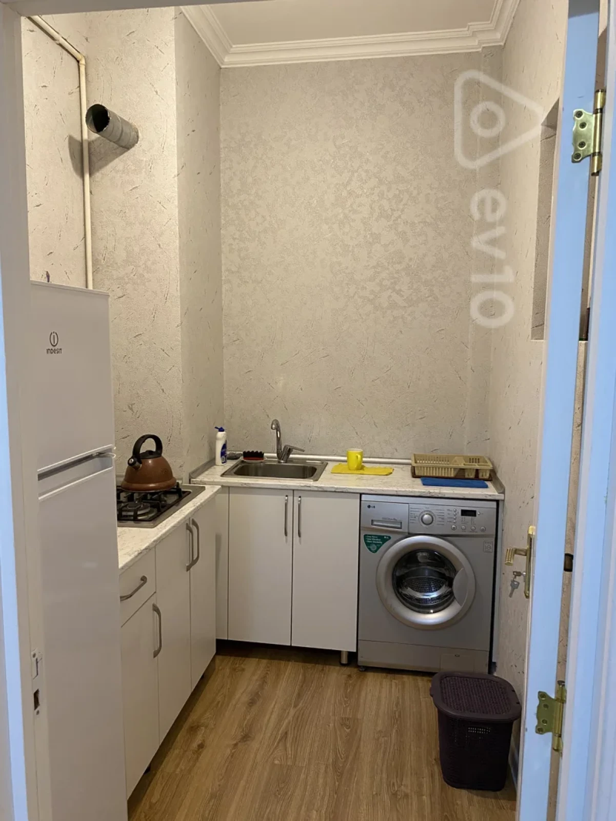 Kirayə verilir 2 otaqlı yeni tikili 68 m²