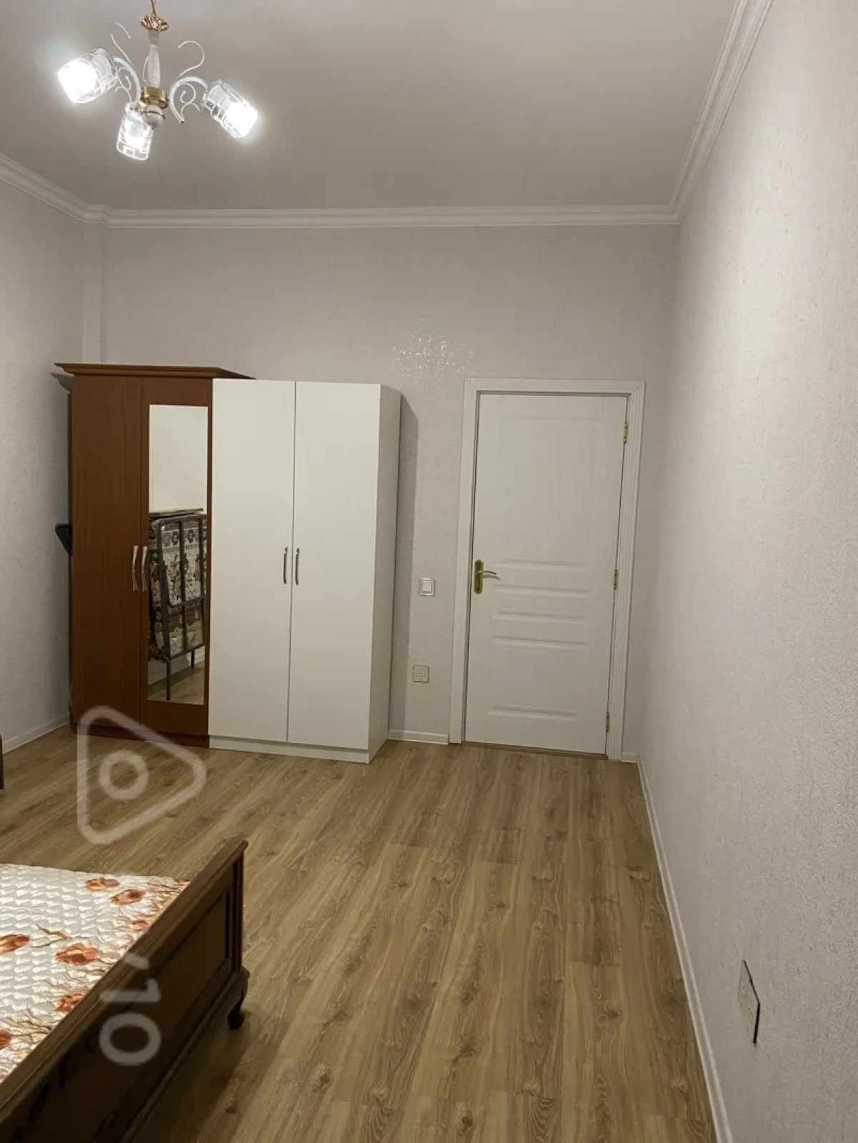 Kirayə verilir 2 otaqlı yeni tikili 68 m²