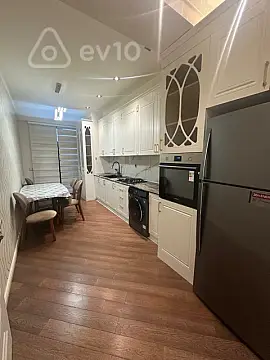 Kirayə verilir 3 otaqlı yeni tikili 110 m²