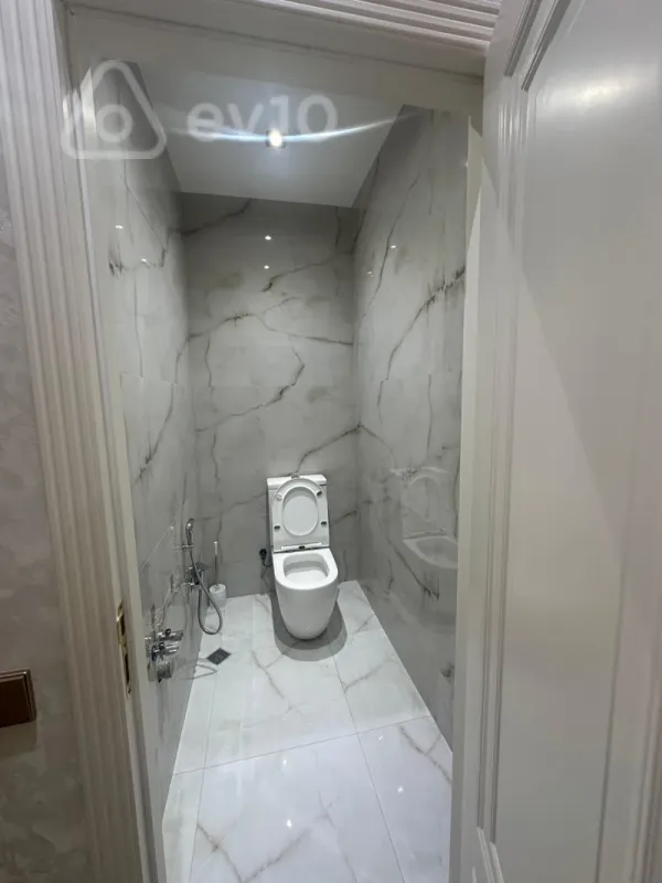 Kirayə verilir 3 otaqlı yeni tikili 110 m²