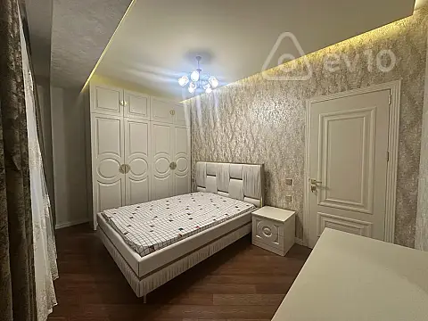 Kirayə verilir 3 otaqlı yeni tikili 110 m²
