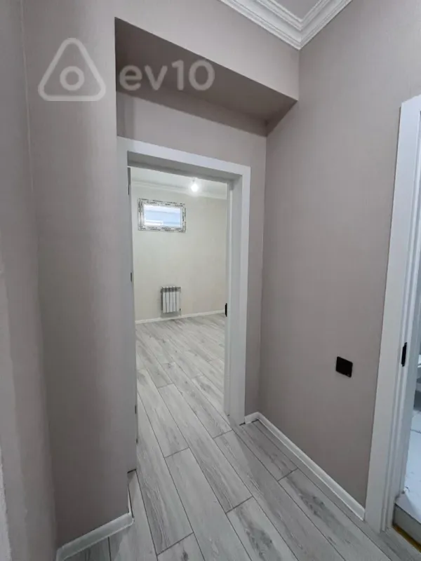 Kirayə verilir 2 otaqlı köhnə tikili 54 m²