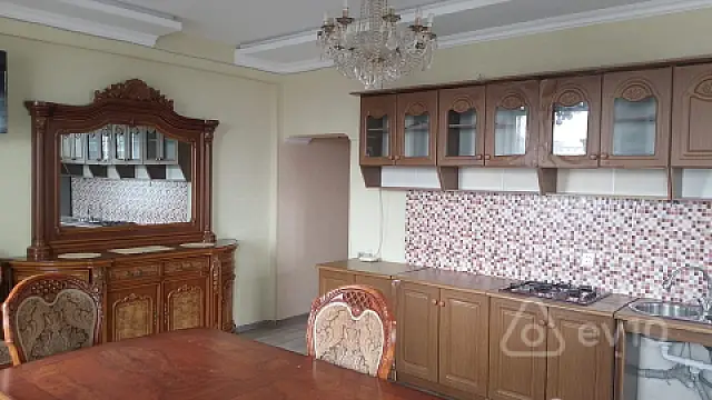 Kirayə verilir 3 otaqlı yeni tikili 80 m²