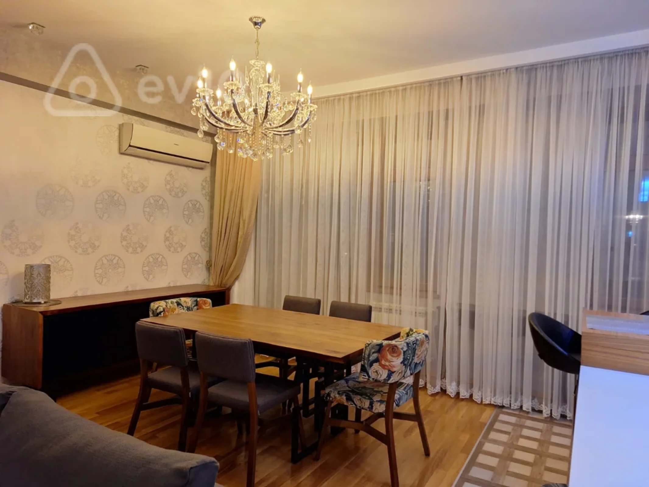 Kirayə verilir 3 otaqlı yeni tikili 120 m²