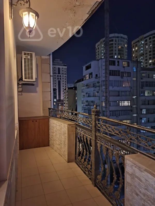 Kirayə verilir 3 otaqlı yeni tikili 120 m²