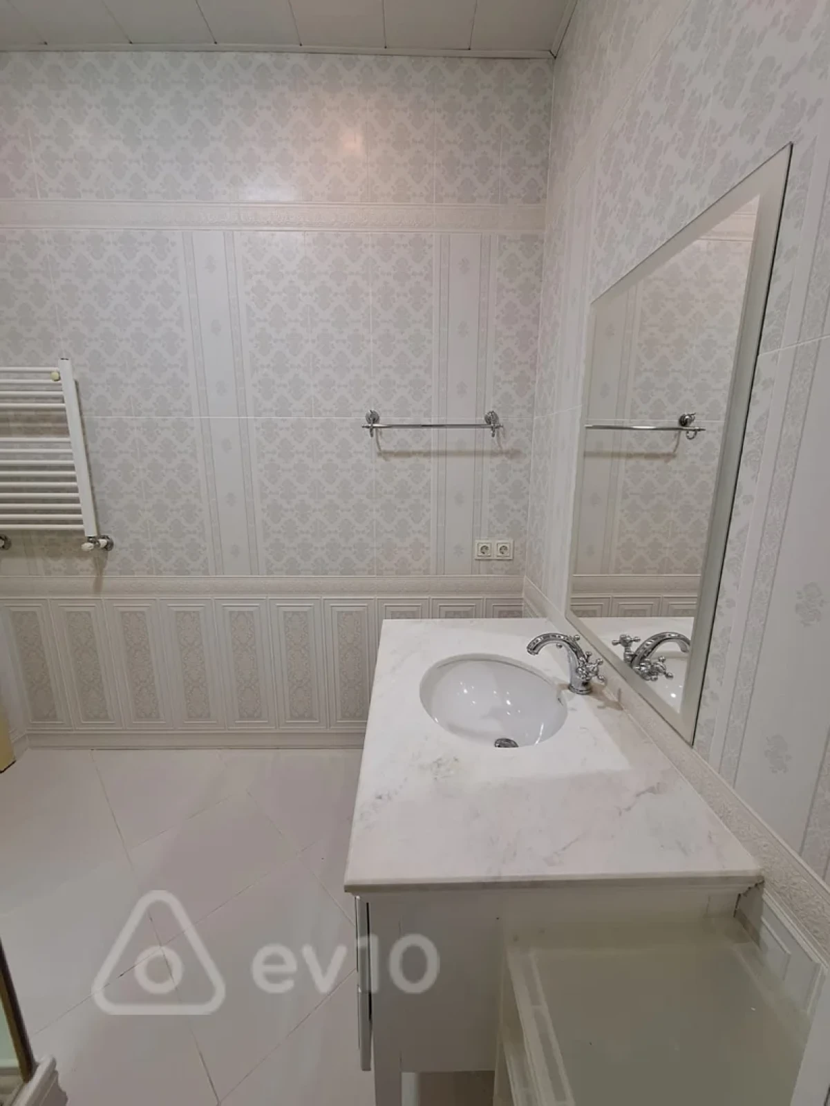 Kirayə verilir 3 otaqlı yeni tikili 120 m²