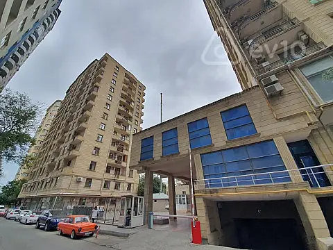 Kirayə verilir 3 otaqlı yeni tikili 120 m²