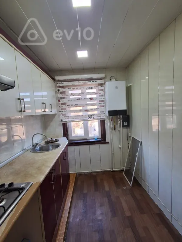 Kirayə verilir 3 otaqlı köhnə tikili 70 m²