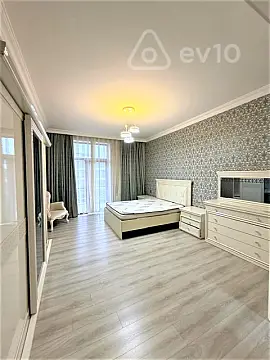 Kirayə verilir 5 otaqlı yeni tikili 220 m²