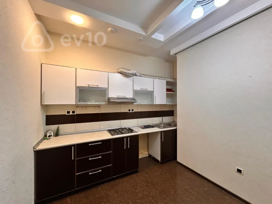 Satılır 3 otaqlı yeni tikili 95 m²