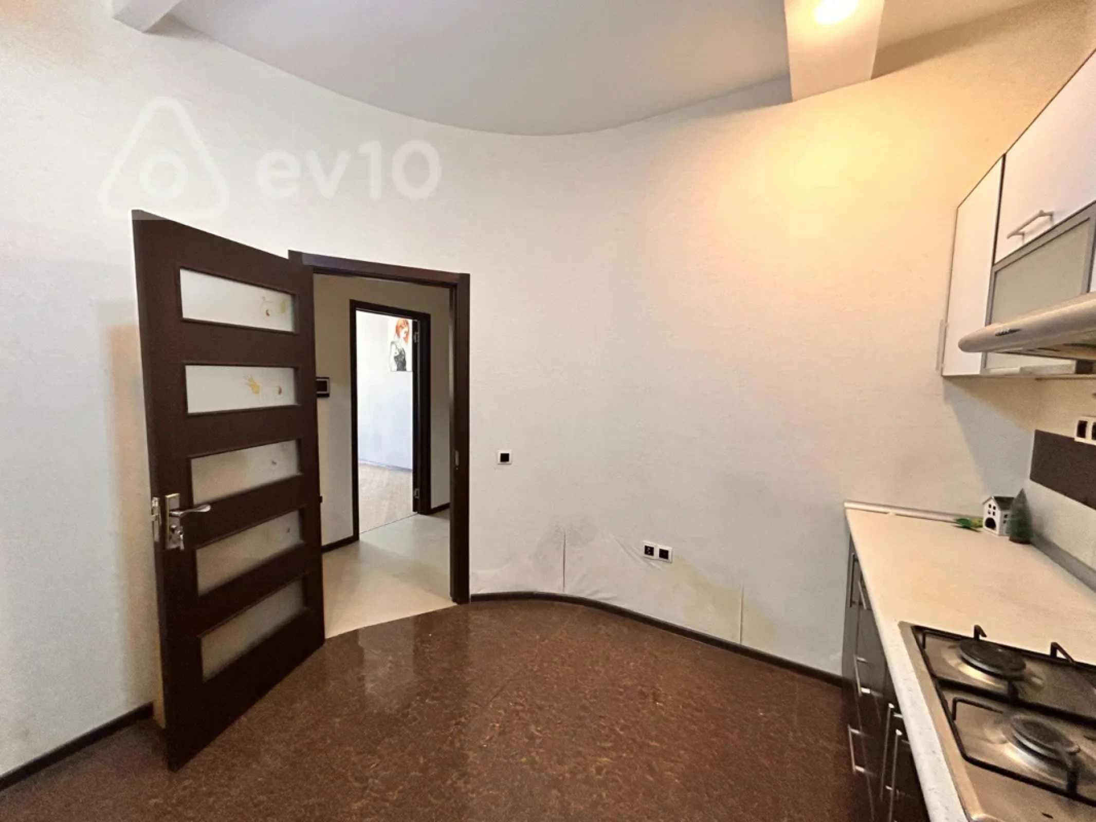 Satılır 3 otaqlı yeni tikili 95 m²