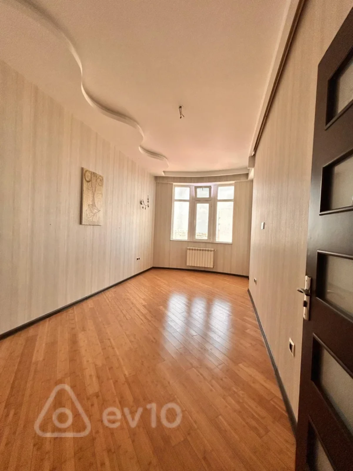 Satılır 3 otaqlı yeni tikili 95 m²