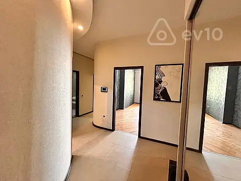 Satılır 3 otaqlı yeni tikili 95 m²