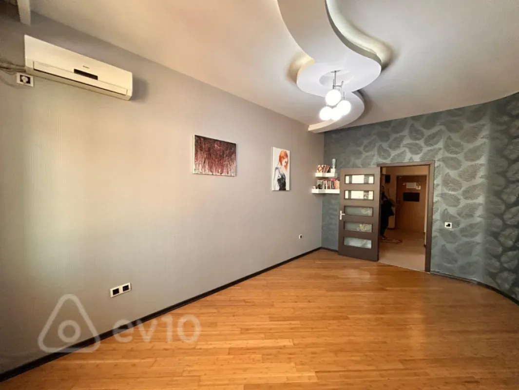 Satılır 3 otaqlı yeni tikili 95 m²