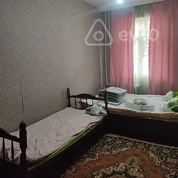 Kirayə verilir 2 otaqlı köhnə tikili 65 m²
