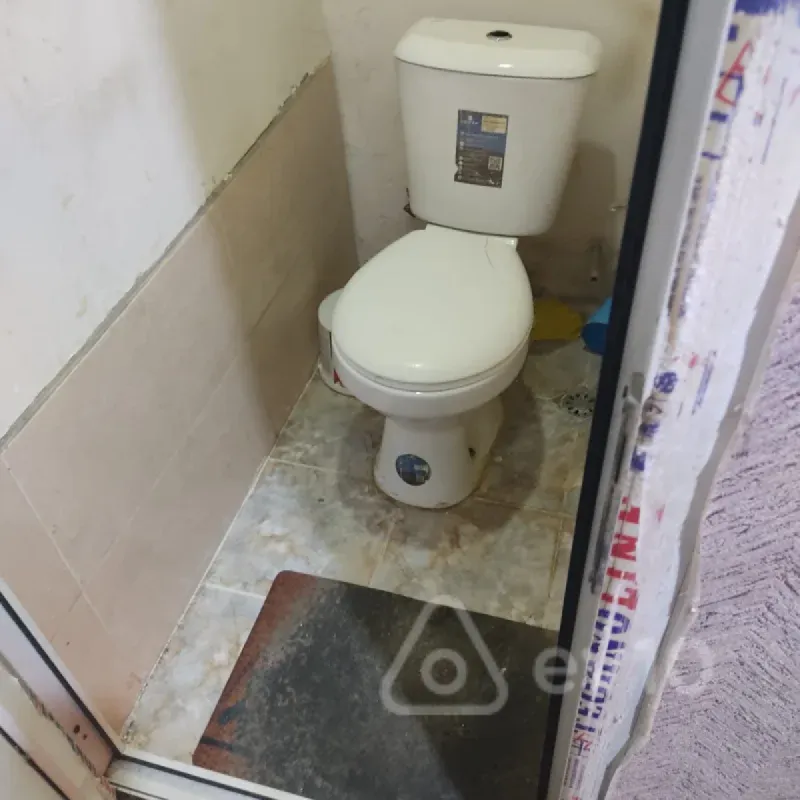 Kirayə verilir 2 otaqlı köhnə tikili 65 m²