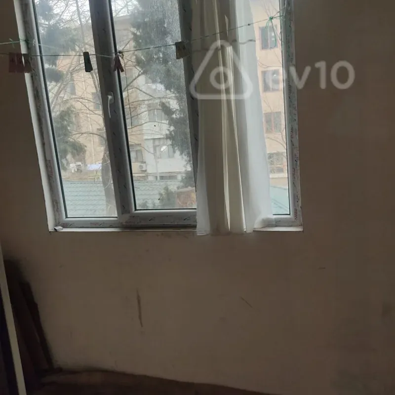 Kirayə verilir 2 otaqlı köhnə tikili 65 m²