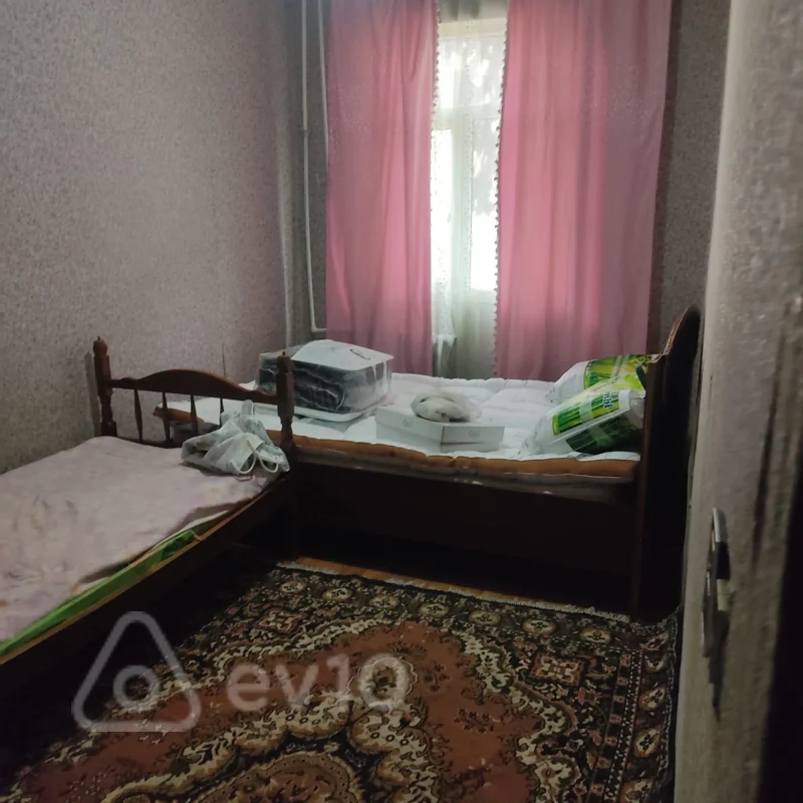 Kirayə verilir 2 otaqlı köhnə tikili 65 m²