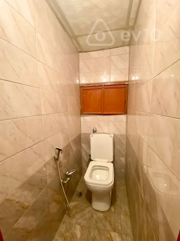 Kirayə verilir 3 otaqlı köhnə tikili 80 m²