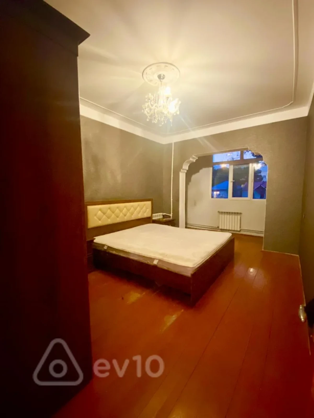 Kirayə verilir 3 otaqlı köhnə tikili 80 m²